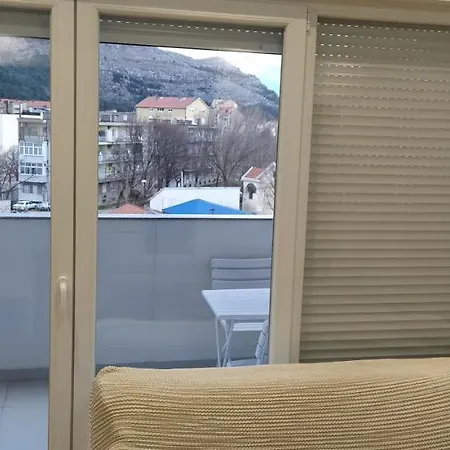 Apartman Leo *